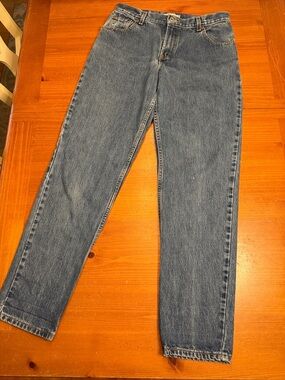 Levi's Women's Straight-Leg Denim Jeans in Medium Blue